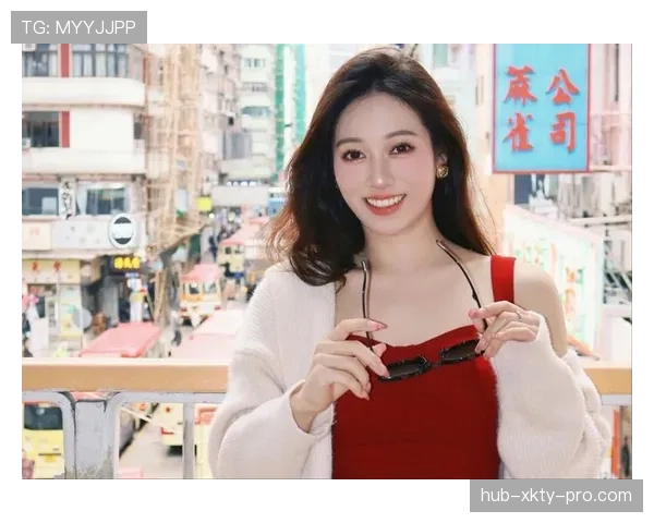 吴柳芳这生活真是圈外人想不到，豪宅里还藏了秘密花园？